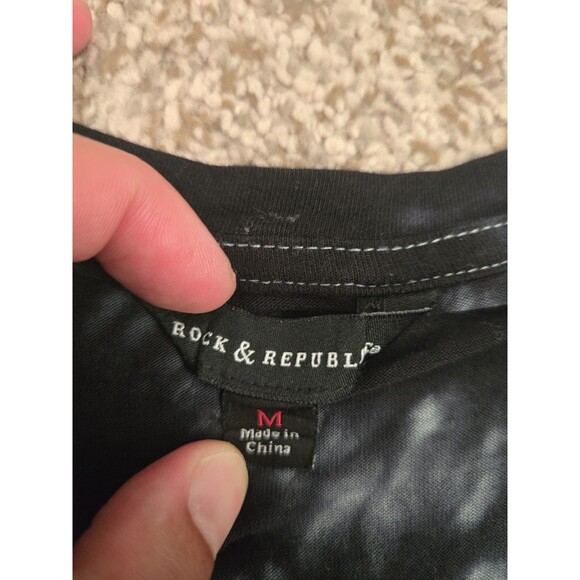 ROCK & REPUBLIC Studded Cold Shoulder Women's Black Tie Dye Top size Medium - Picture 5 of 7